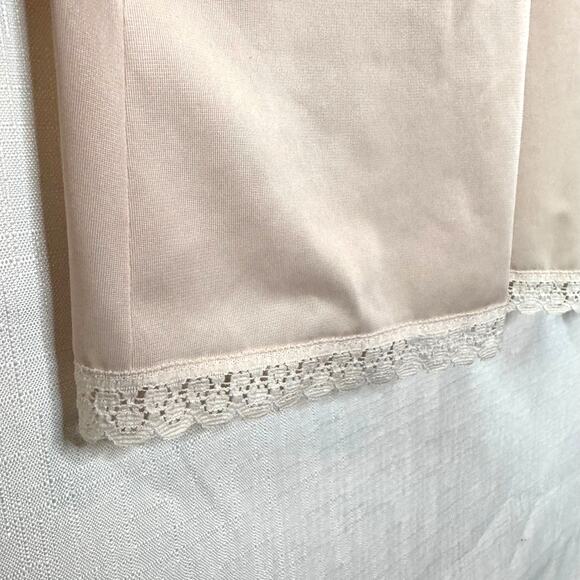 VINTAGE Sears Slip Women's XS The Doesn't Slip Neutral Lace Foundation Intimates - Picture 6 of 11